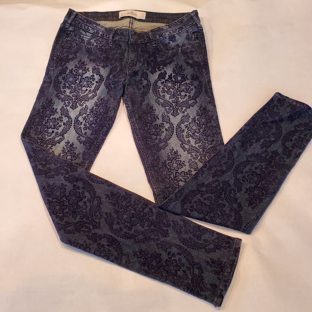 Hollister skinny flower embossed jeans